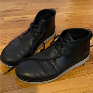Ugg low black boots
